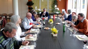 Beim Mittagessen