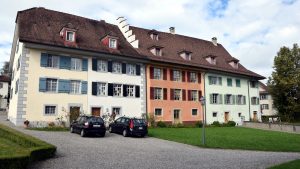 Chorherrenhäuser