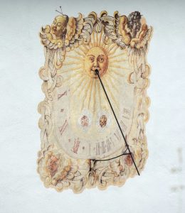 Sonnenuhr