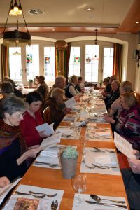 Mittagessen im Roten Turm