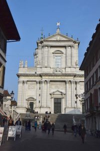 St. Ursenkathedrale am späten Nachmittag