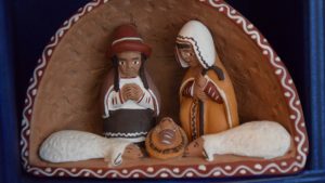 eine von vielen kleinen Krippen, auf Kinderaugenhöhe montiert, damit die Kleinen auch was zu entdecken haben.
