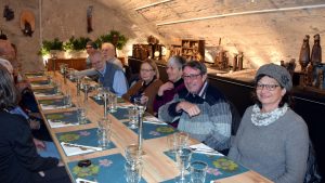 beim Mittagessen