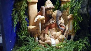 Maria küsst Josef - einmalig in der Krippensammlung!