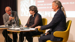 Podium mit Felix Senn, Elisabeth Bronfen, Winfried Bader