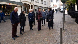 Stopp vor der Stadtbibliothek